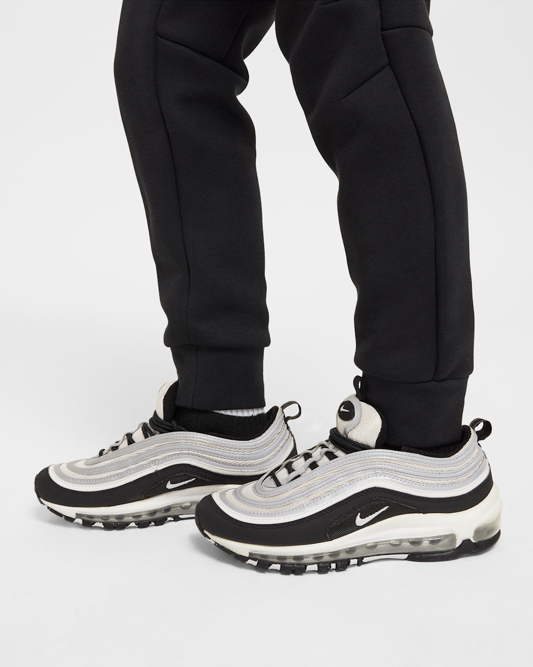 B Nsw Tech Fleece Jogger Black Pants
