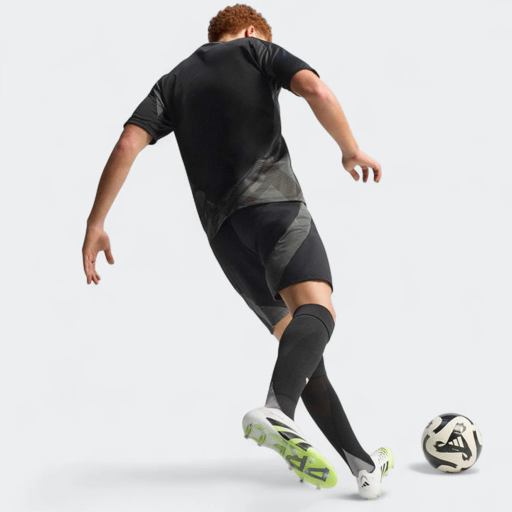 Predator Elite Laceless Firm Ground Boots