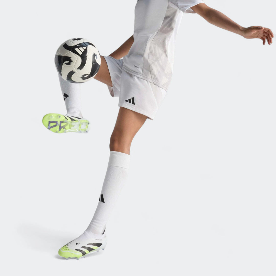 Predator Elite Laceless Firm Ground Boots