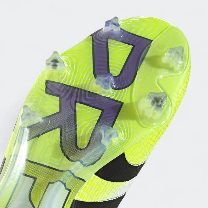 Predator Elite Laceless Firm Ground Boots