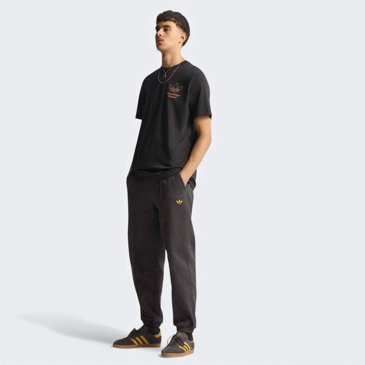 Manchester United Terrace Icons Graphic T-Shirt