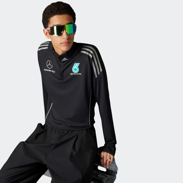 Mercedes - Amg Petronas Formula One Team Mechanics Top