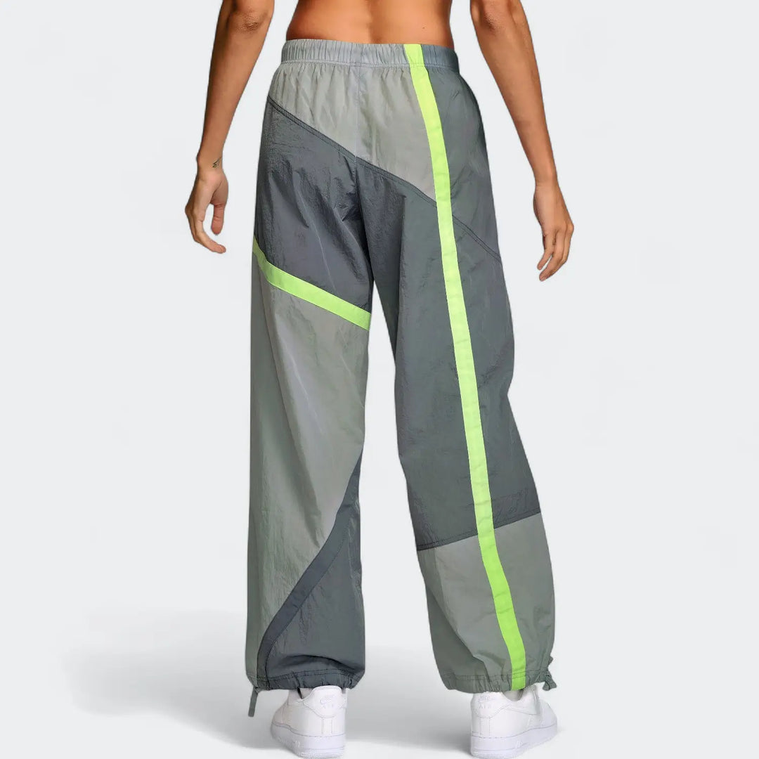 Nike Sportswear Women's Mid-Rise Loose Woven Open-Hem Pants