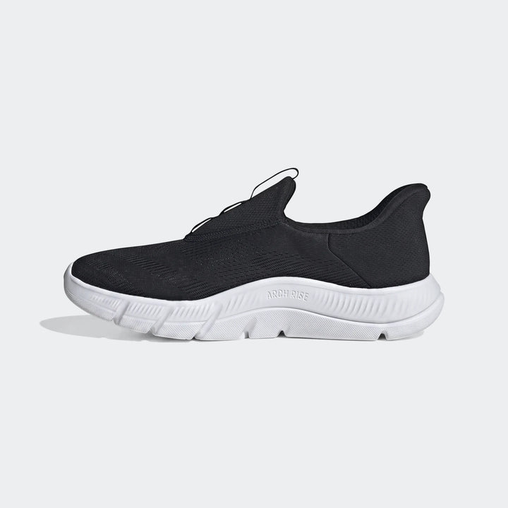 Black Cloudfoam Flex Lounge Rapidaflow shoes with white sole, side view. Mesh upper and "ARCH RISE" text on sole.