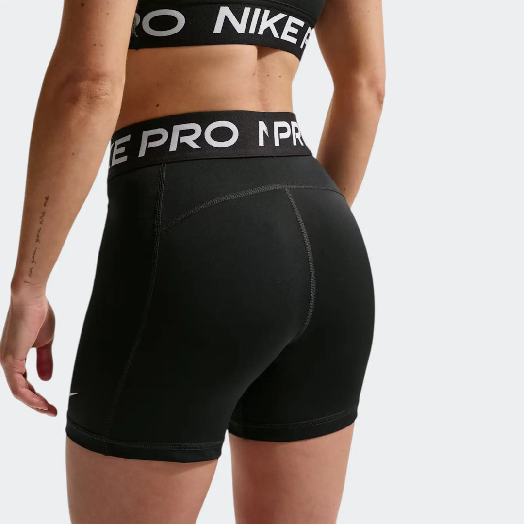 W Np 365 Short 5In Black Shorts