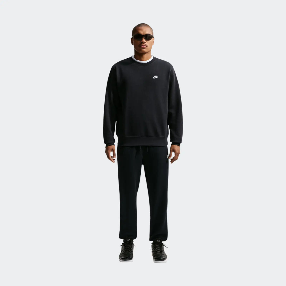 M Nk Club Bb Crew Black Sweatshirts
