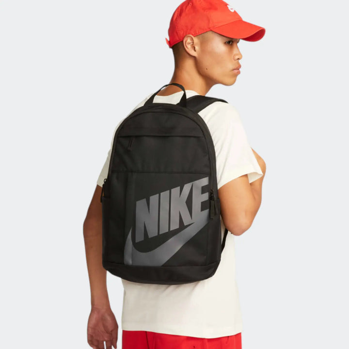 Nk Elmntl Bkpk Hbr(21L) Black Backpacks