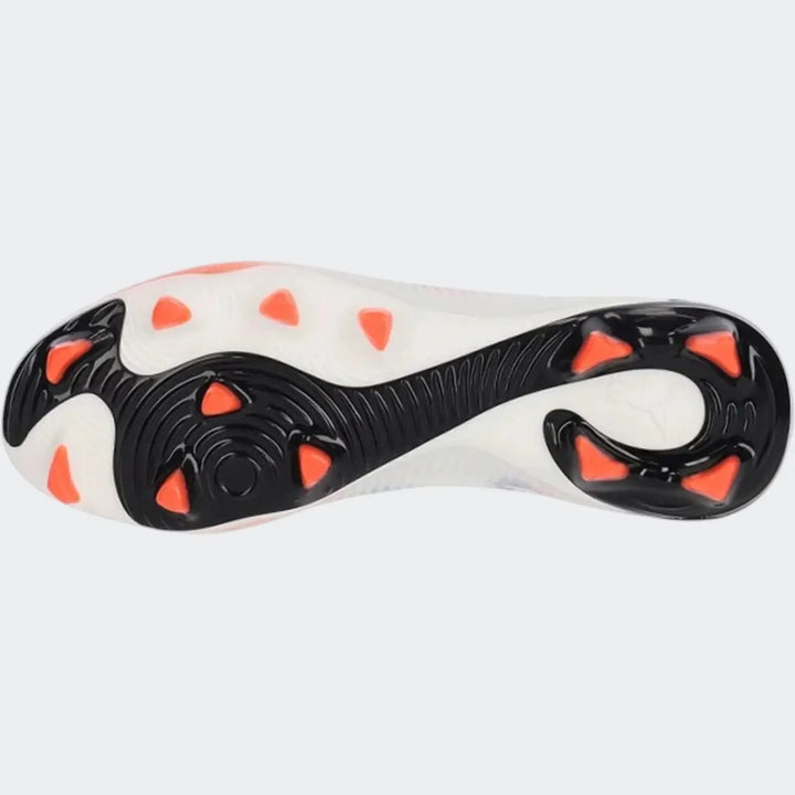 Future 8 Pro Fg/Ag White Boots