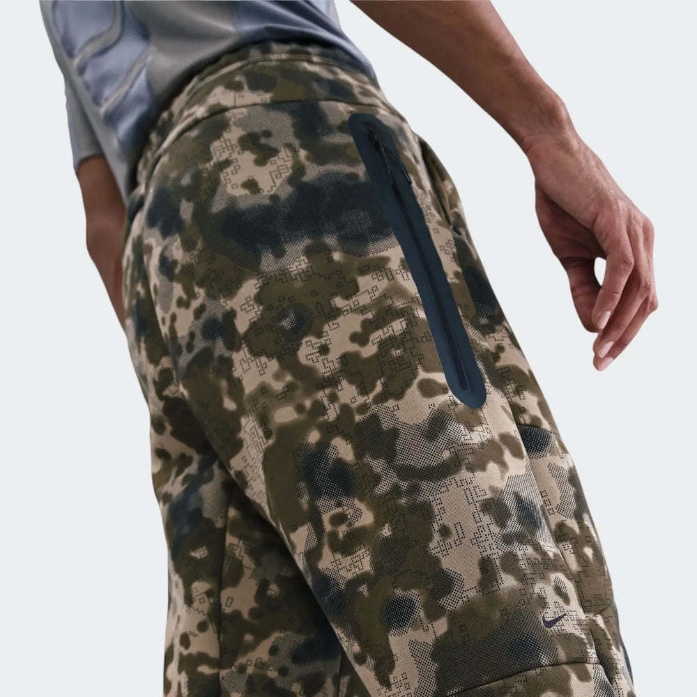 Nike Tech Men'S Open-Hem Fleece Camo Pants