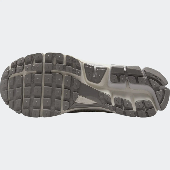 Nike Zoom Vomero 5 Men'S Shoes