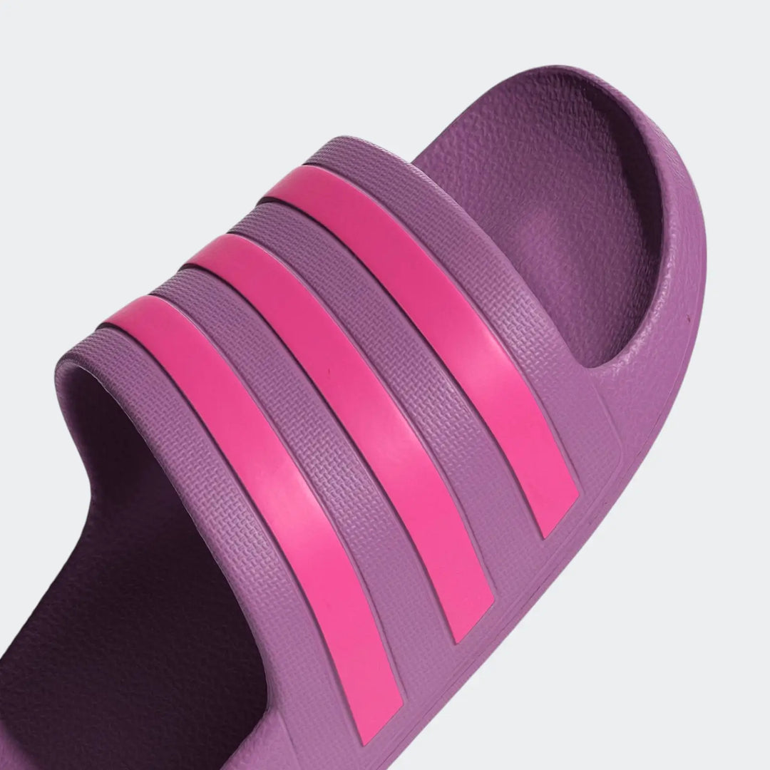Adilette Aqua Slides