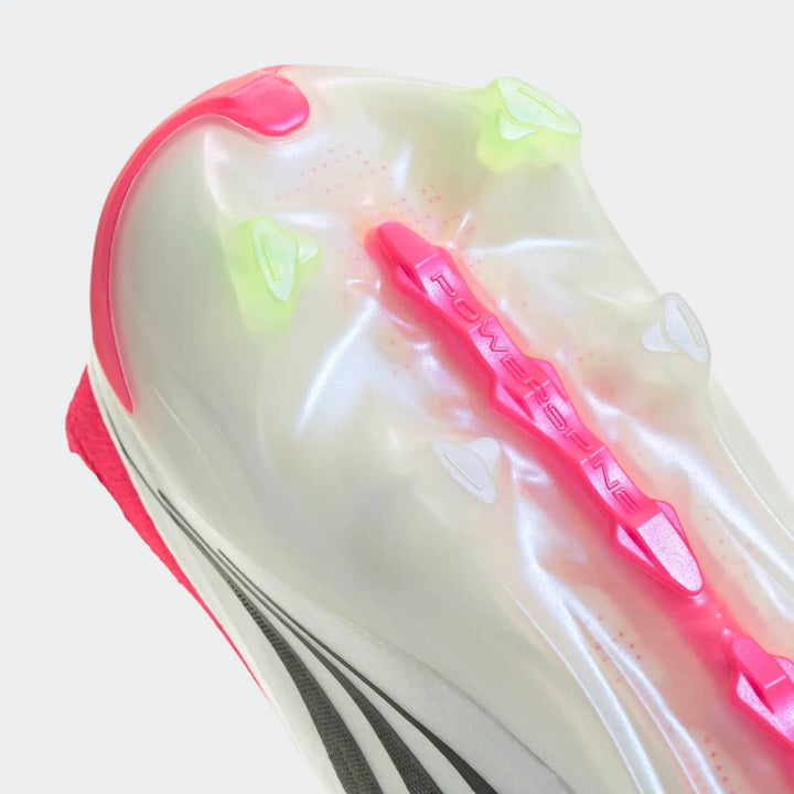 Predator Elite Laceless Firm Ground Football Boots