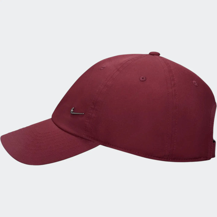 Nike Dri-Fit Club Unstructured Metal Swoosh Cap