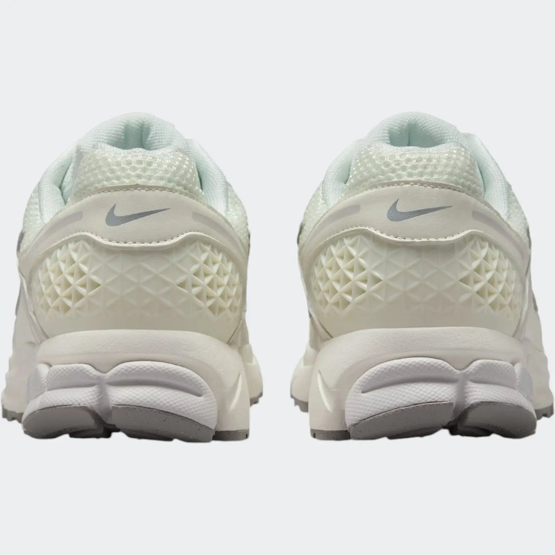 Nike Zoom Vomero 5 Men'S Shoes
