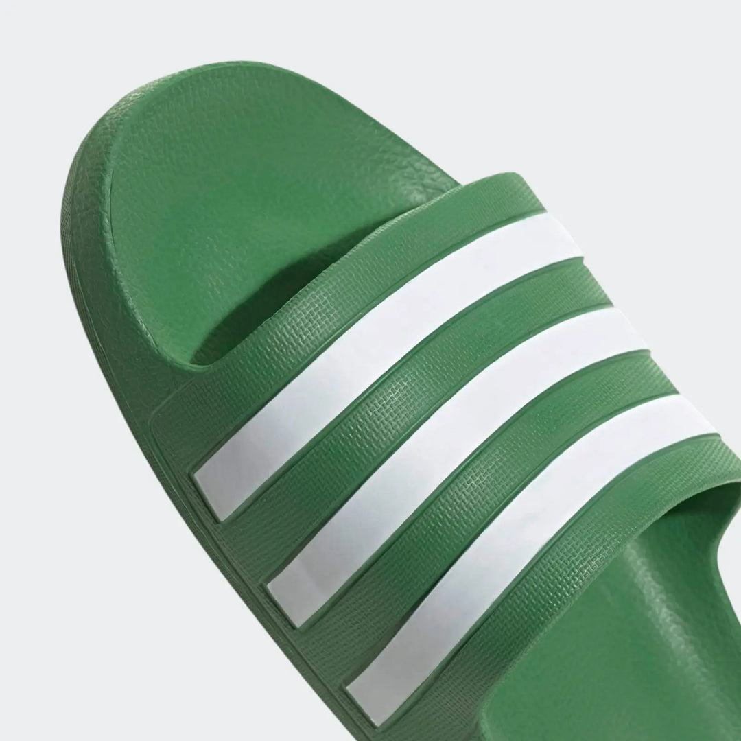 Adilette Aqua Slides