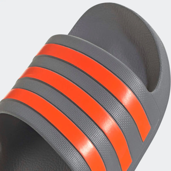 Adilette Aqua Slides