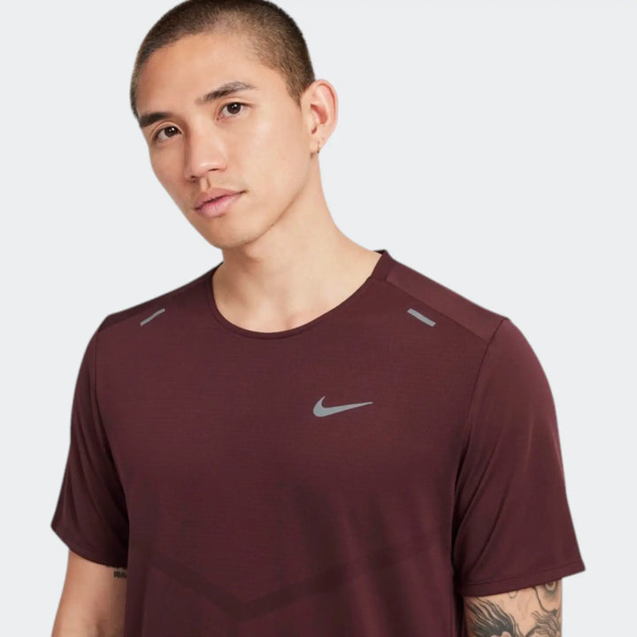 M Nk Df Rise 365 Ss Red T-Shirts