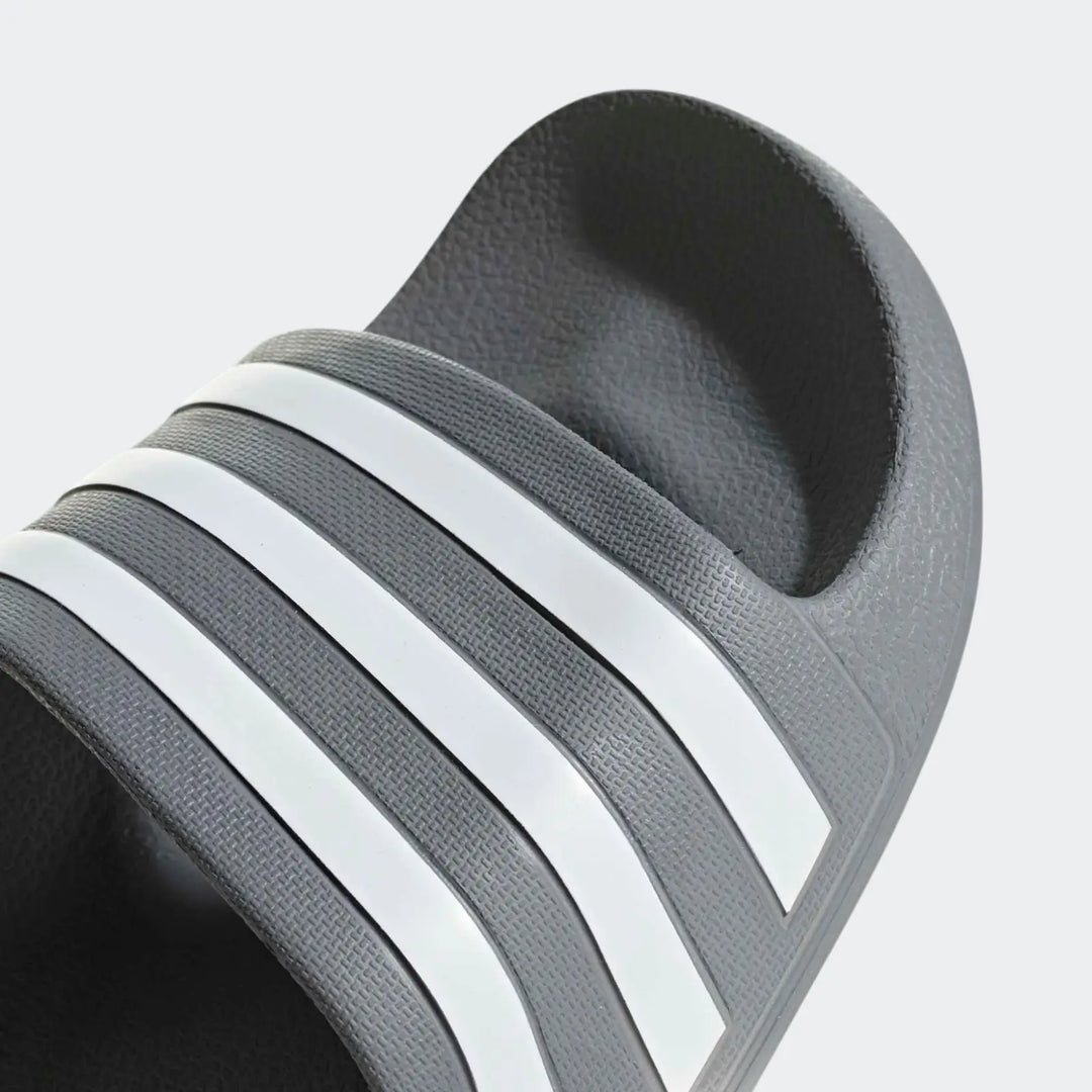 Adilette Aqua Slides