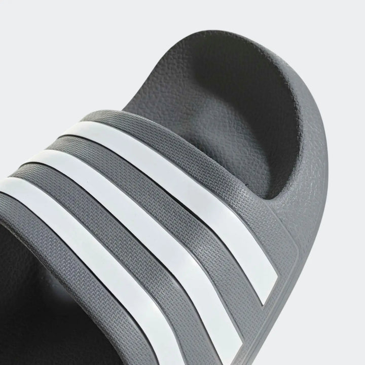 Adilette Aqua Slides