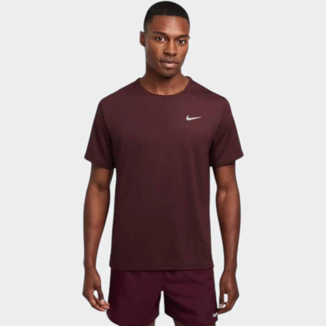 M Nk Df Uv Miler Ss Red T-Shirts