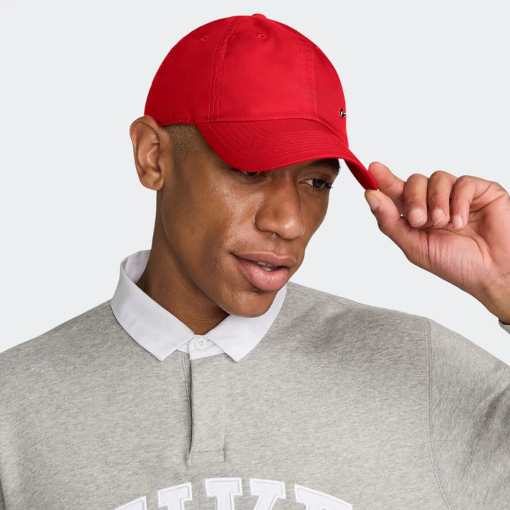 Nike Dri-Fit Club Unstructured Metal Swoosh Cap