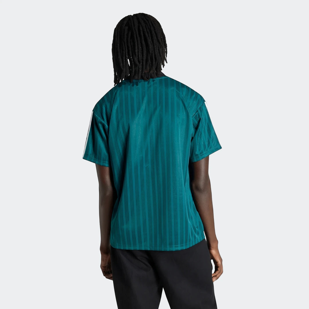 Liverpool Fc 1995 Poly T-Shirt in dark green with vertical stripes and white sleeve accents, modeled from the back.