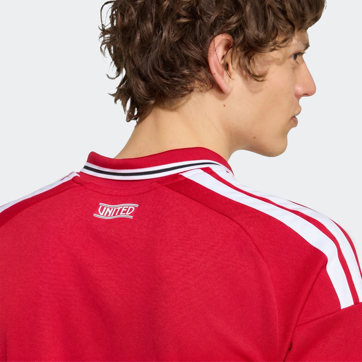 Manchester United 26/27 Home Jersey, back view in red with white shoulder stripes and ribbed collar